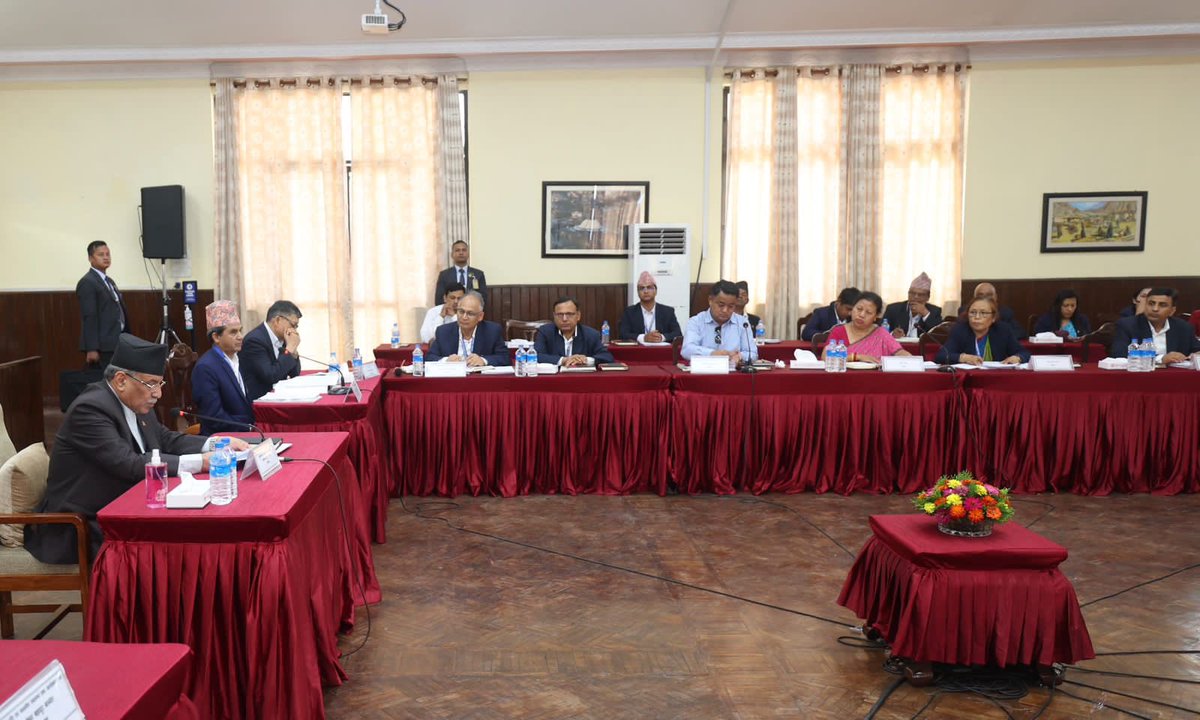 PM_nepal_'s tweet photo. पोखरा स्वास्थ्य विज्ञान प्रतिष्ठानको छैटौँ सभा बैठकलाई ���म्बोधन गर्दै  प्रधानमन्त्री पुष्पकमल दाहाल ‘प्रचण्ड’ले स्वास्थ्य सेवाका लागि आवश्यक पर्ने जनशक्ति र स्वास्थ्य सेवा प्रवाहमा जनताको सहज पहुँचका लागि स्वास्थ्य प्रतिष्ठानहरूले विशेष भूमिका निर्वाह गर्नुपर्ने बताउनुभएको छ। https://t.co/h6E5p14oIv