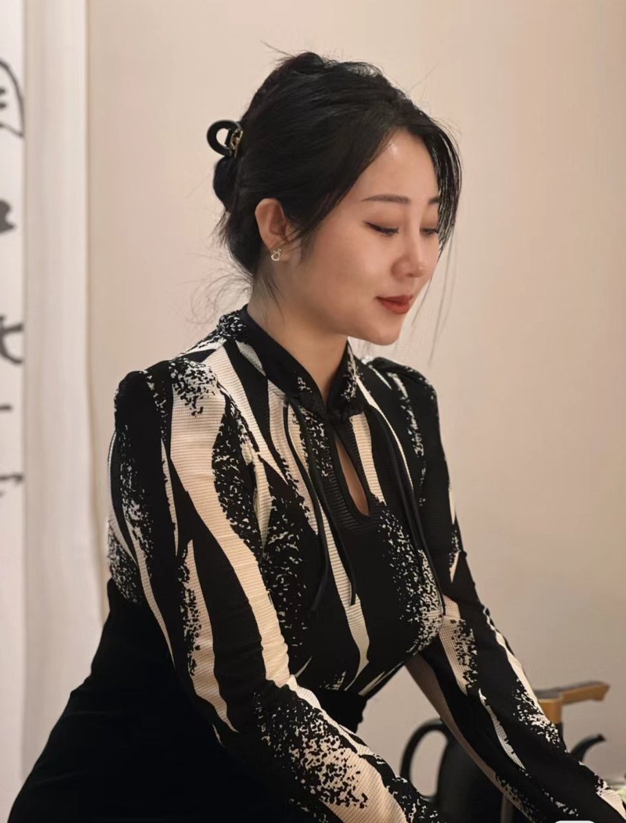 Hend78027843's tweet photo. 偷情的女人更女人，偷情的女人风情万种，继续舔我的小豆豆，继续  不要停下来🤭 https://t.co/b1LNS8enSy