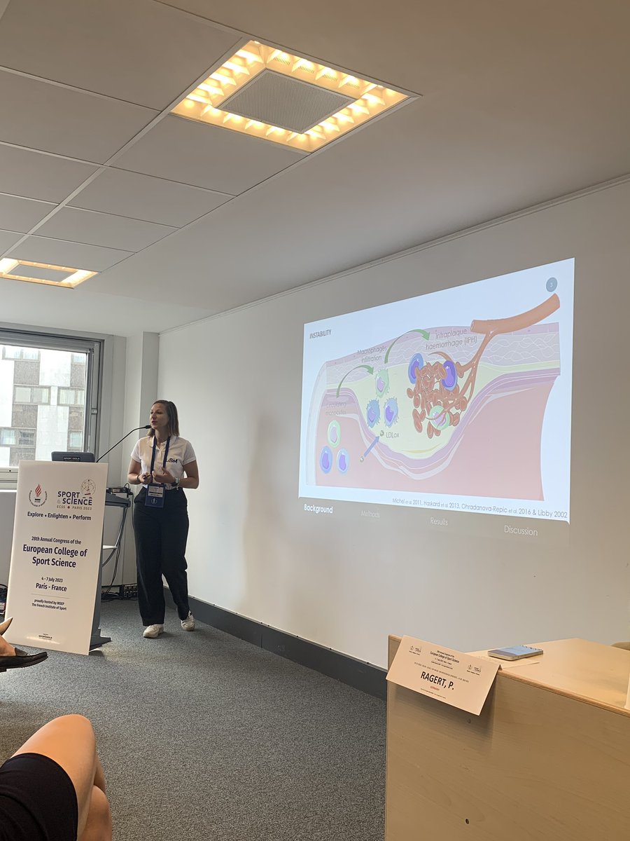 teamATPA's tweet photo. 🎙️ @MuraMathilde2 presenting the PACAPh study results 🔬🚶‍♀️🩸
👏🏼  

Results are submitted ⌛️ 

Protocol ⬇️
https://t.co/9ckO3xmrW7

@LIBM_lab @UnivLyon1 @fedecardio @Fitbit_FR https://t.co/bD3GAB6zSo