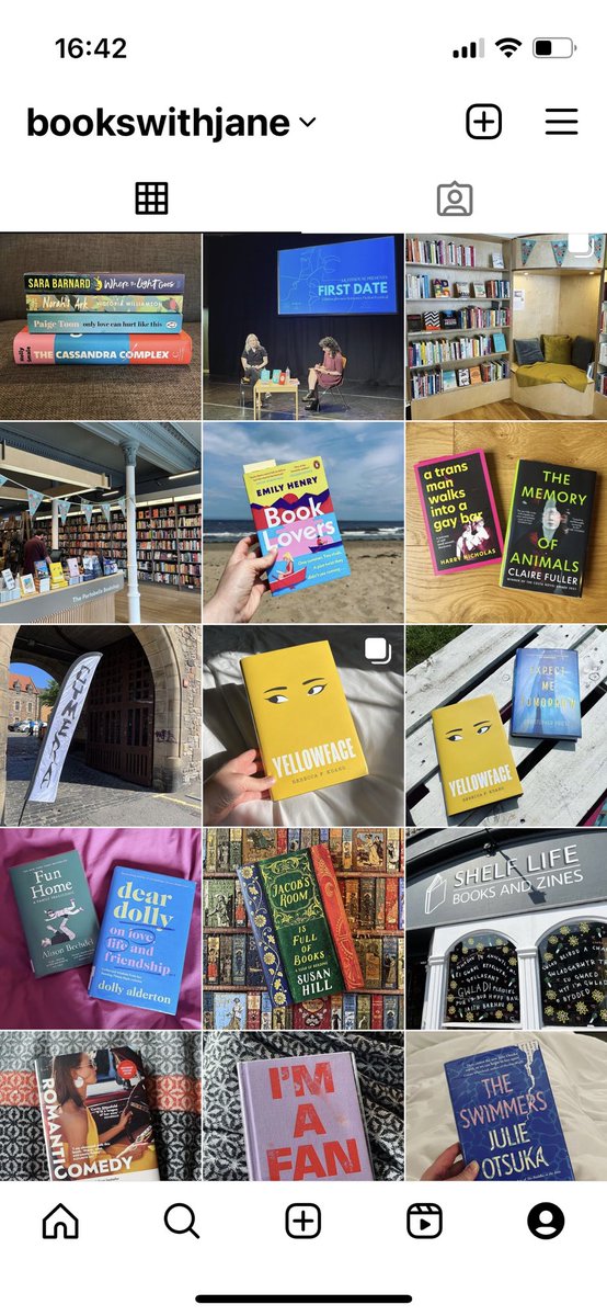 bookswithjane's tweet photo. It seems like a very appropriate time to remind you that I’m also bookswithjane on Instagram (and now Threads!) 

See you over there for lots of bookish chat. 📚 https://t.co/tDWX7EcTi5
