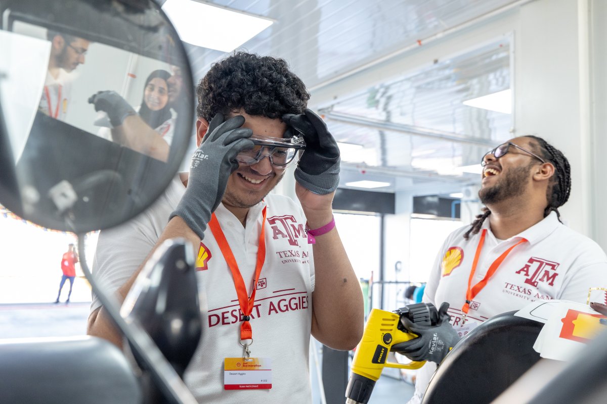 ShellMiddleEast's tweet image. Four teams from the Middle East are competing at #ShellEcoMarathon with two teams each from Saudi Arabia and Qatar. All the teams&apos; vehicles passed the technical inspection and will take to the tracks over the next two days. Good luck @KFUniversity @QatarUniversity @TAMUQ @PSU_RUH