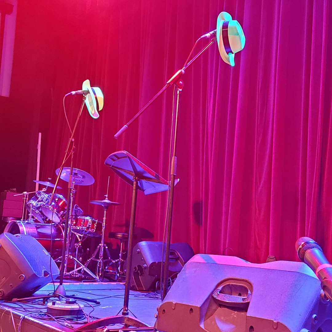 HolyCrossBury's tweet image. A fond farewell to our amazing year 13 students and a huge thank you to all who attended and helped out. It’s natural to have fear about what’s coming next, it’s also natural to feel the joy that comes from knowing that the future belongs to you.
holycross.ac.uk/life-at-holy-c…