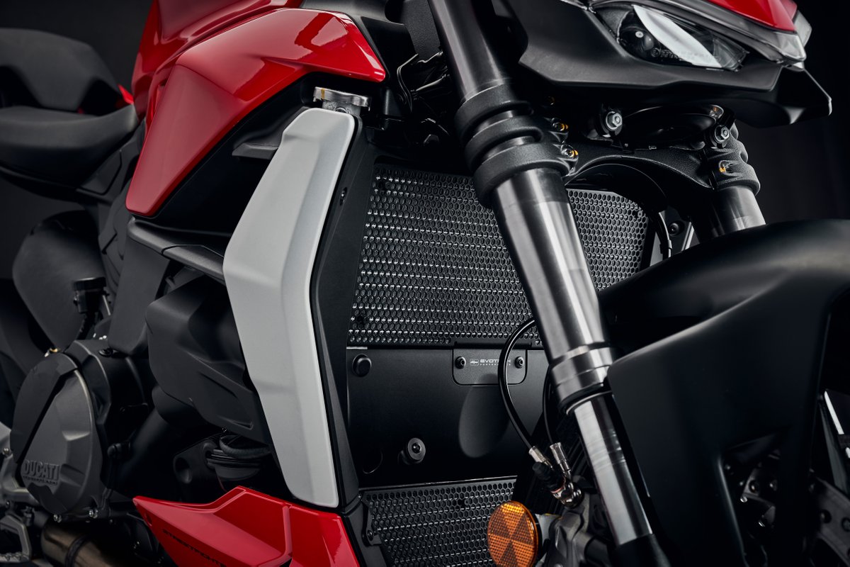EvotechRaceTeam's tweet photo. Engineered to protect, designed to impress ๐ Don't ride out without an EP Radiator Guard to protect your bike from the impact of road debris ๐ https://t.co/j2xYL0vo6L
#EvotechPerformance #RadiatorGuards #RideProtected #StyleAndDefense #TrustTheBest https://t.co/19GwhA8gCd
