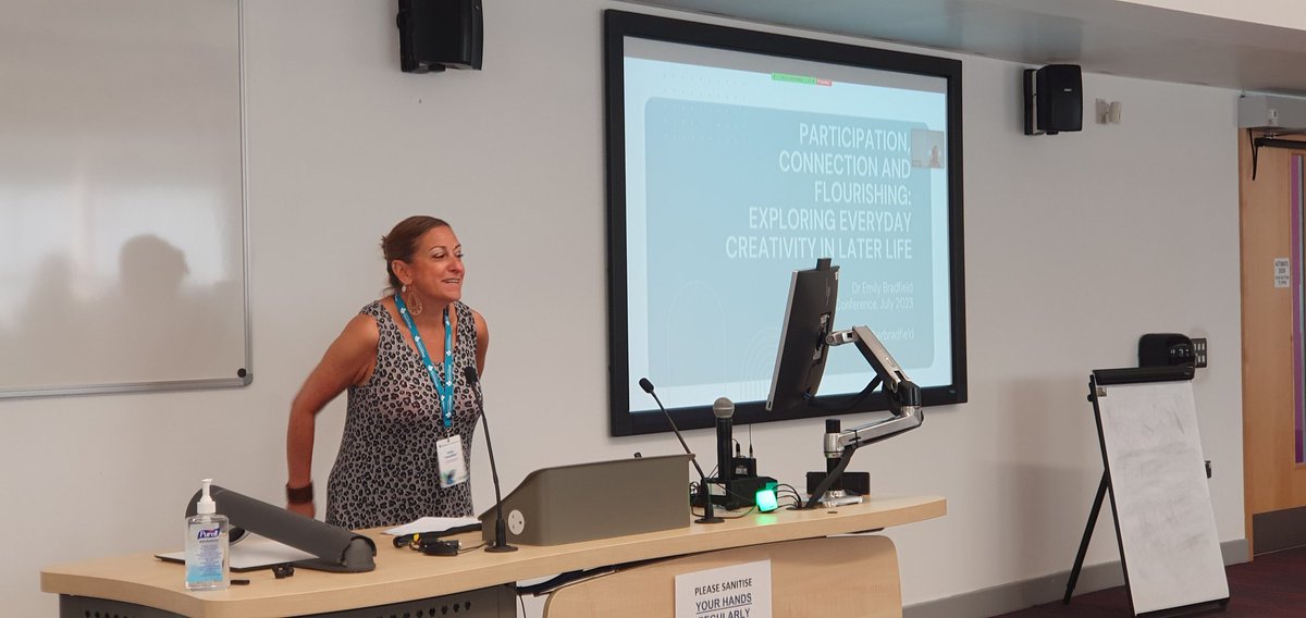 Kat_Algar's tweet image. Last day of @bsg2023 started well with @erbradfield reciting an introductory poem she wrote at 3am this morning. 

@BSGcreativeSIG #CreativeAgeing #ThisIsTheNutAllergy #BSG2023