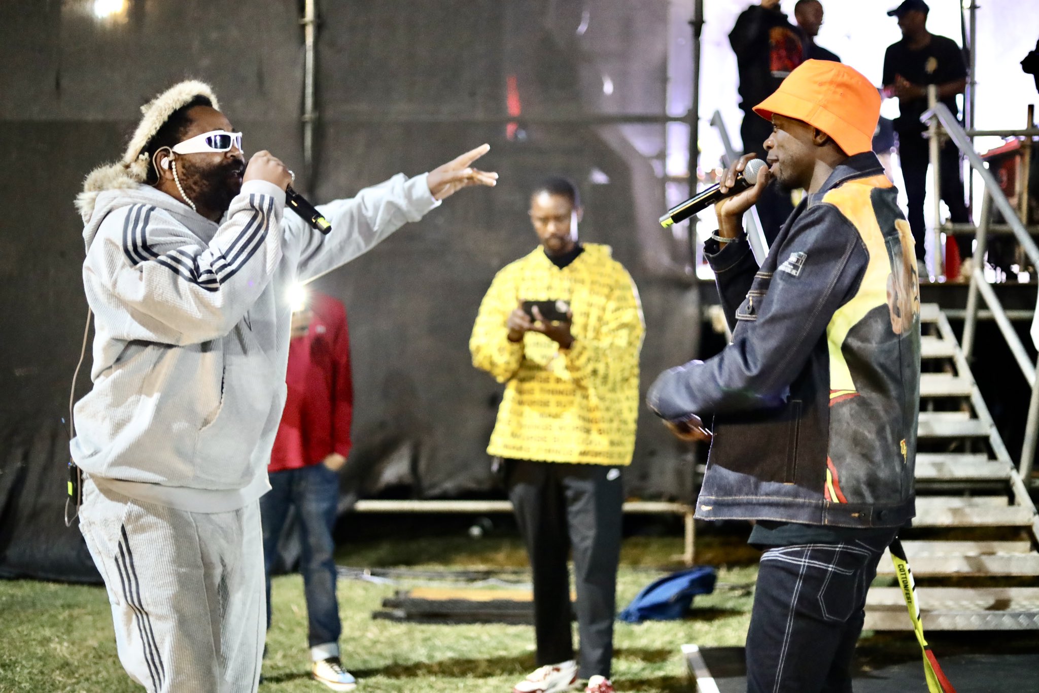 Roboto x3 on Twitter: 