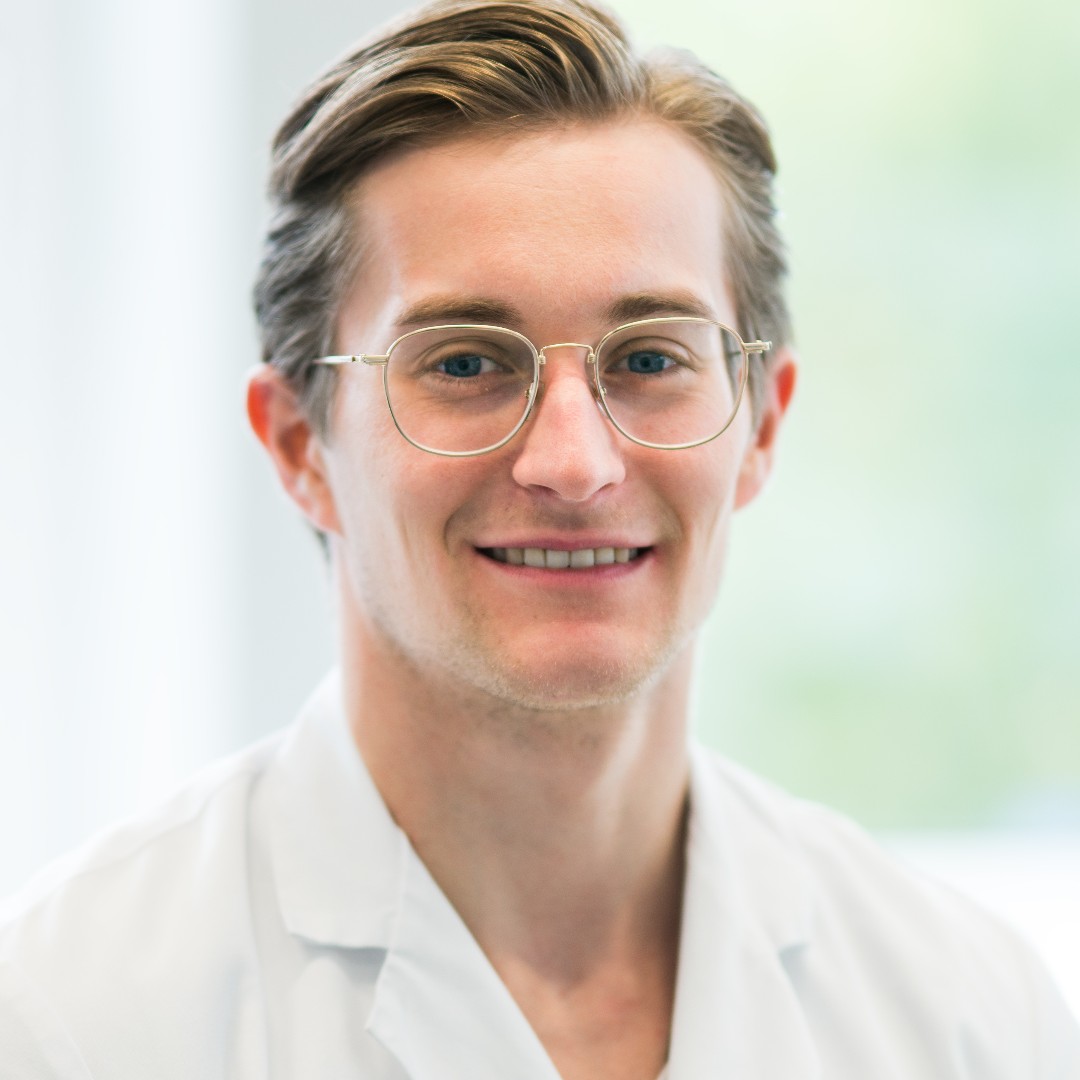 EANSonline50's tweet photo. Kudos to Manina Etter and Kevin Akeret 🏆 winners of the 2023 Aesculap - EANS Research Prize for Best Clinical &amp; Laboratory Paper, respectively! THANK YOU to @bbraun_com Aesculap for awarding each researcher with a Research Prize of 5,000  #EANSonline  https://t.co/MtOxFozFdR https://t.co/F896eS5cnr