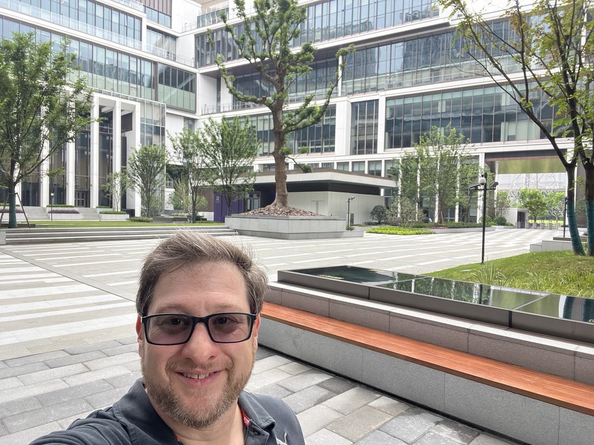 Joshua_Eisenman's tweet photo. It was fantastic to visit the brand new campus of @nyushanghai (where I taught in 2011-12) to speak with students about the sorry state of US-China relations and how we got here. 

Thanks to @ivan_wr for inviting me! 🤓 https://t.co/R2B2YLSzv7