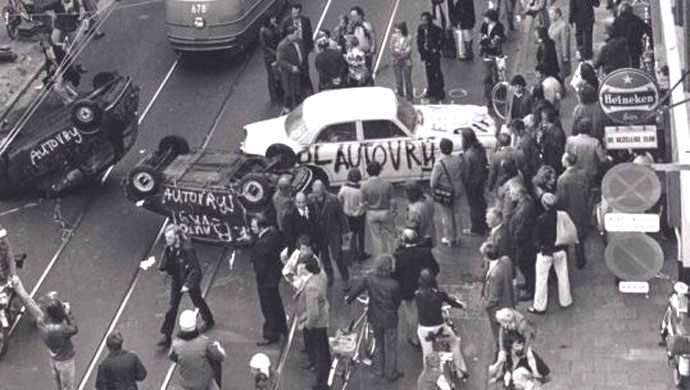 The senseless road death of a young girl on Dutch roads 50 years ago lit a fire that changed their transport system for ever. 

They didn't ever look back.

#stopdekindermoord #stopthechildkillings #landrover #suvs #wimbledoncrash