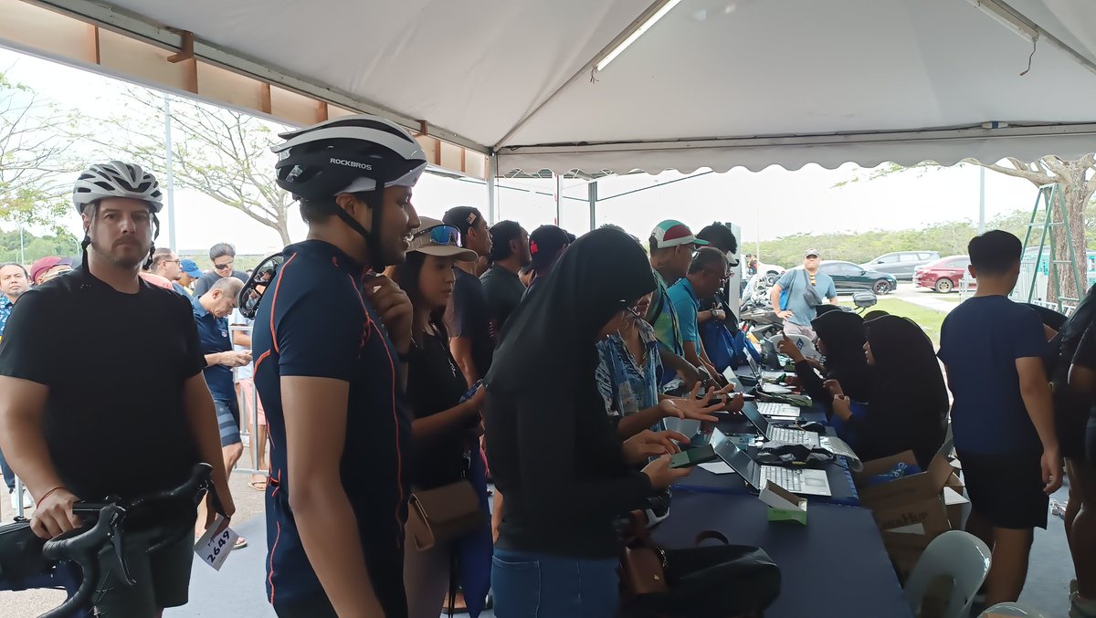 KingHisyam79's tweet image. Hampir empat ribu peserta yang terlibat mula mendaftarkan diri pada edisi ke-2 Perlumbaan L'Etape Johor 2023 yang akan berlangsung esok!

#NadiArena  #AstroArena