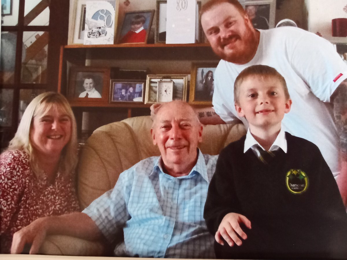PIandMedNeg's tweet photo. Former #Thetford roof fitter John Hibble died from #Mesothelioma. His devastated children, helped by lawyer @Legally_Natalia, are now appealing for help in determining how their dad was exposed to asbestos. https://t.co/7HHT5hGXCD #ActionMeso https://t.co/tgxKZnGYpS