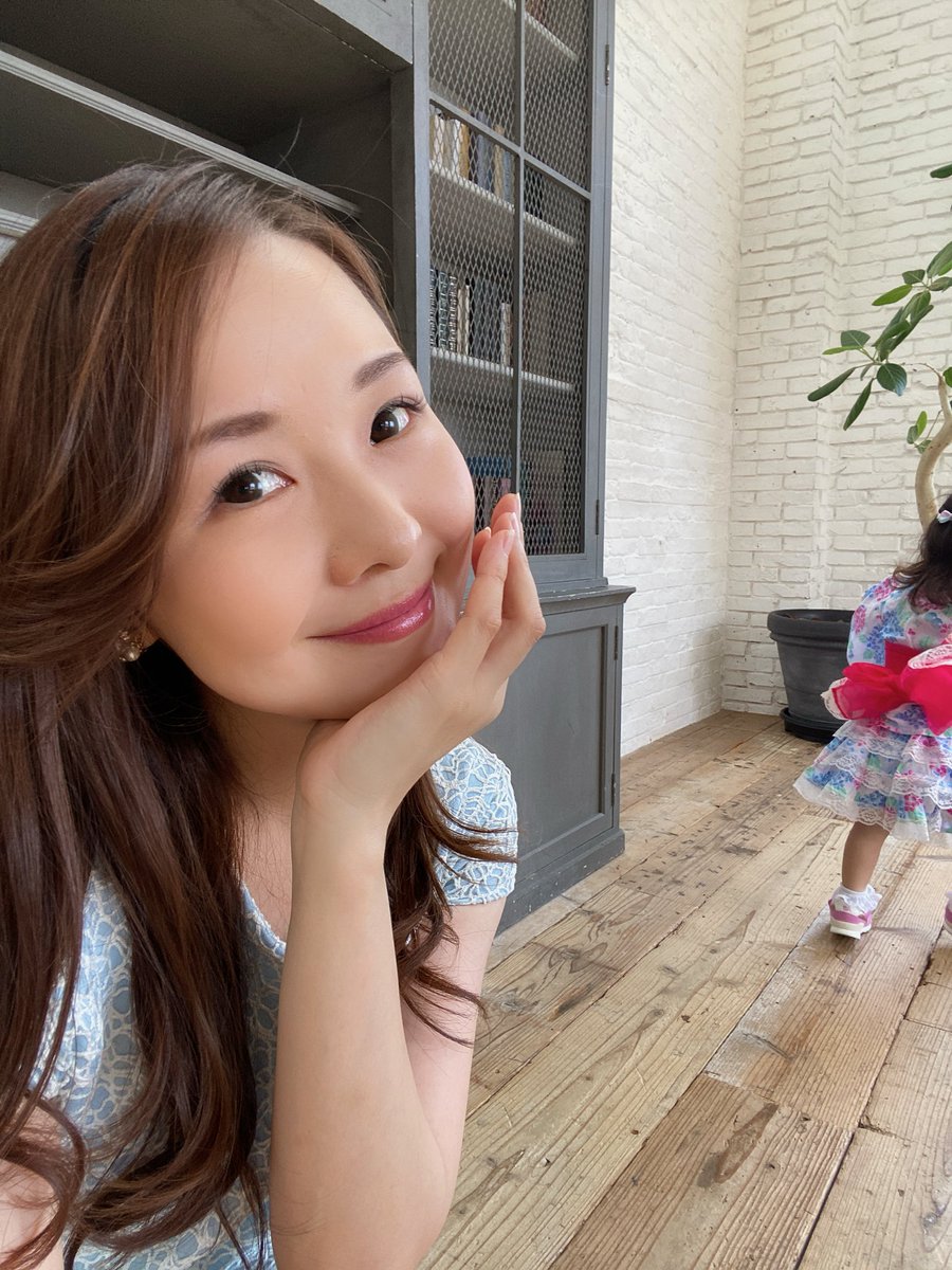 hananan_nan's tweet photo. 七夕なので
オスカーの先輩の娘さんから
譲っていただいた浴衣を着せて
撮影に連れて行きました😊❤️
ママのお仕事の付き添い☺️
いつもありがとうございます！
周りの皆さまのおかげで
お仕事できて、感謝の気持ちが
溢れてる、、😌💕 https://t.co/bravNi4sHe