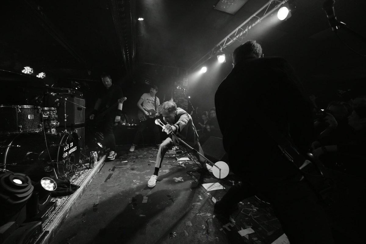 HIFHband's tweet photo. Thank you @BedfordEsquires, fun to be back after 20 odd years! 

Safe to say we are fully warmed up for @2000trees today... 6pm, main stage - See you there x https://t.co/Qgr6IHRnR8