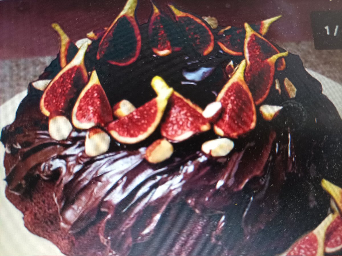 agarwalaarti158's tweet photo. Hello everyone!! Today is world #ChocolateDay!!! enjoy. 

Love you my little heart #Nihira😘😘❤🍩🍰 https://t.co/CofJxW6pZt