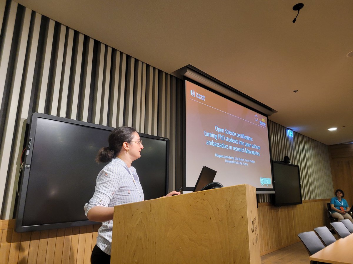 pedroprincipe's tweet photo. Initiative from Université Paris Cité, France on Open Science certification - turning Ph.D. students into #OpenScience ambassadors in research laboratories, by Margaux Larre-Perez #liber2023 https://t.co/MJZEZQCBHW