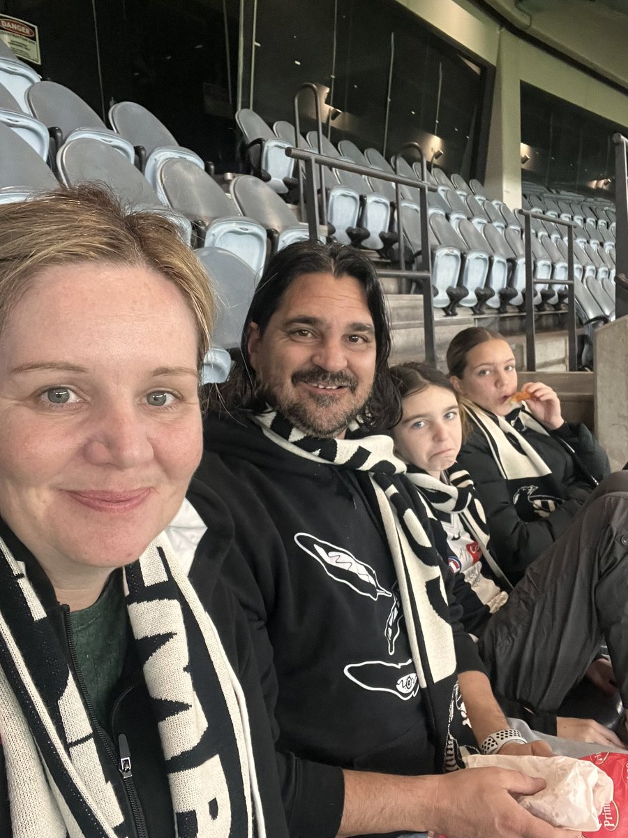korpy111's tweet photo. School holidays means no Friday night junior sport so we can come and watch the pies! #gopies https://t.co/52m1Y3MpTy