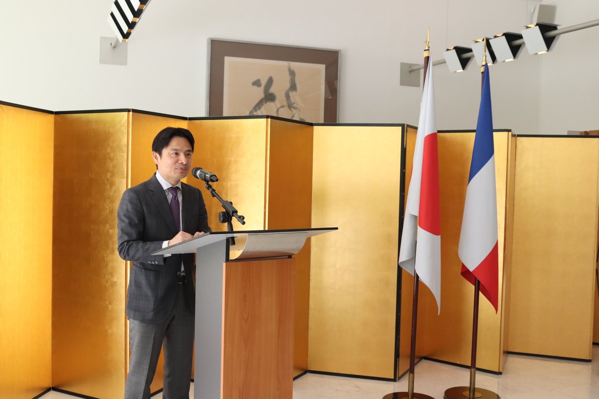 AmbJaponFR's tweet photo. 👏 L'Ambassade et #CLAIRParis félicitent les participants au #ProgrammeJET 2023, qui travailleront dès cet été pour les collectivités locales 🇯🇵 :

🌸Aichi - Louis ANGLIONIN
🌸Asago - Lola BOKOBZA
🌸Toyooka - Karin GRAN
🌸Toyota - Angélique MAGISTRELLO

➕https://t.co/Y08rZu1T8H https://t.co/y6AXpsC2qp