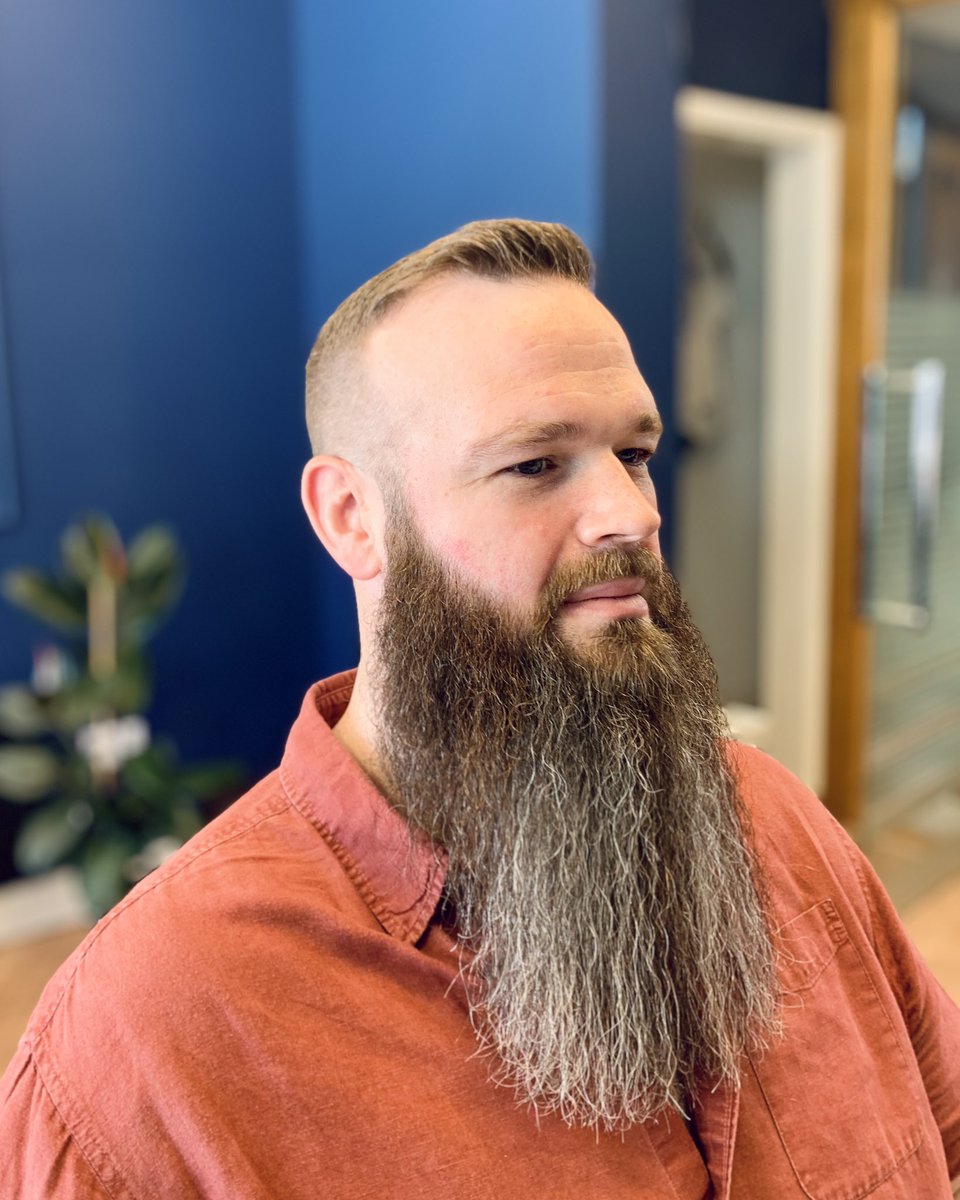 capilluslondon's tweet photo. Introducing our extraordinary client with a mesmerizingly long beard! We had the privilege of giving his hair a stylish trim while taming and straightening his majestic beard to perfection. 🎩🔥 Witness the magical transformation and marvel at the artistry of our skilled barbers https://t.co/Ne2SQPgKqW