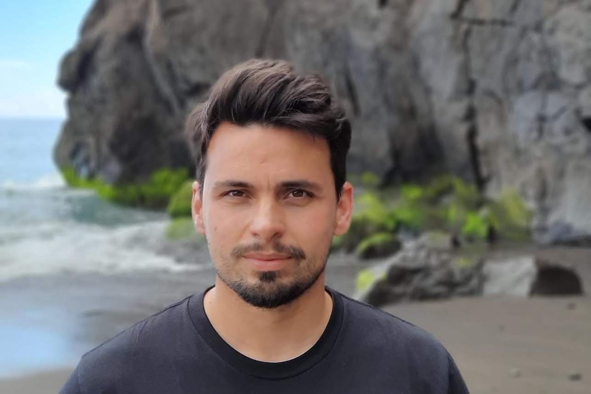 CIIMAR-UP (@ciimarup) on Twitter photo The new consolidator #grant from <a href="/ERC_Research/">European Research Council (ERC)</a> awarded to <a href="/CiimarUp/">CIIMAR-UP</a> #researcher Pedro Leão from <a href="/leao_lab/">Leão Lab - CIIMAR (U.Porto)</a> with a worth 2M€, in <a href="/Publico/">Público</a>
#europeanresearchcouncil #ERC #CIIMARresearch #CIIMARawards #biotechnology #marineresearch #oceanresearch #ciimarteam
publico.pt/2023/07/07/cie… The new consolidator #grant from <a href="/ERC_Research/">European Research Council (ERC)</a> awarded to <a href="/CiimarUp/">CIIMAR-UP</a> #researcher Pedro Leão from <a href="/leao_lab/">Leão Lab - CIIMAR (U.Porto)</a> with a worth 2M€, in <a href="/Publico/">Público</a>
#europeanresearchcouncil #ERC #CIIMARresearch #CIIMARawards #biotechnology #marineresearch #oceanresearch #ciimarteam
publico.pt/2023/07/07/cie…