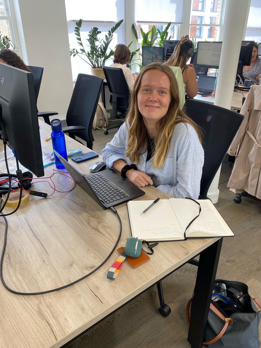 FS_Aspectus's tweet photo. And our newest Account Executive, Mary!
Go-to Friday tune: Musta been a ghost - Proxima Parada 👻
Fav local lunch spot: itsu when I’m feeling fancy, but you can’t beat a Tesco Meal Deal 🍣
Fun fact: I am an avid ice hockey fan 🏒 https://t.co/yH8Q742FKp