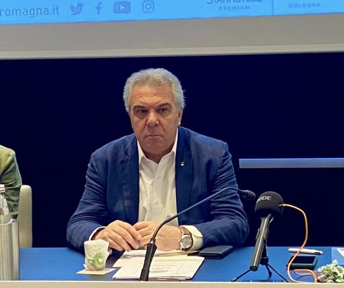 CislNazionale's tweet photo. Il leader della Cisl #Luigi Sbarra oggi all’iniziativa della @Cisl_ER: “Partecipazione e solidarietà: valore al lavoro” sulla campagna Cisl per la raccolta firme della legge di iniziativa popolare sulla partecipazione dei lavoratori alla gestione delle aziende #unpostoaltavolo https://t.co/LtYYhjACeX