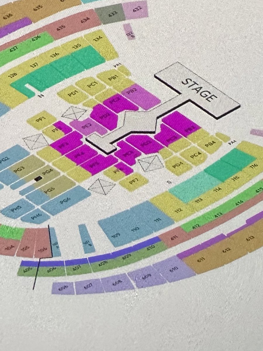 hello tweet media