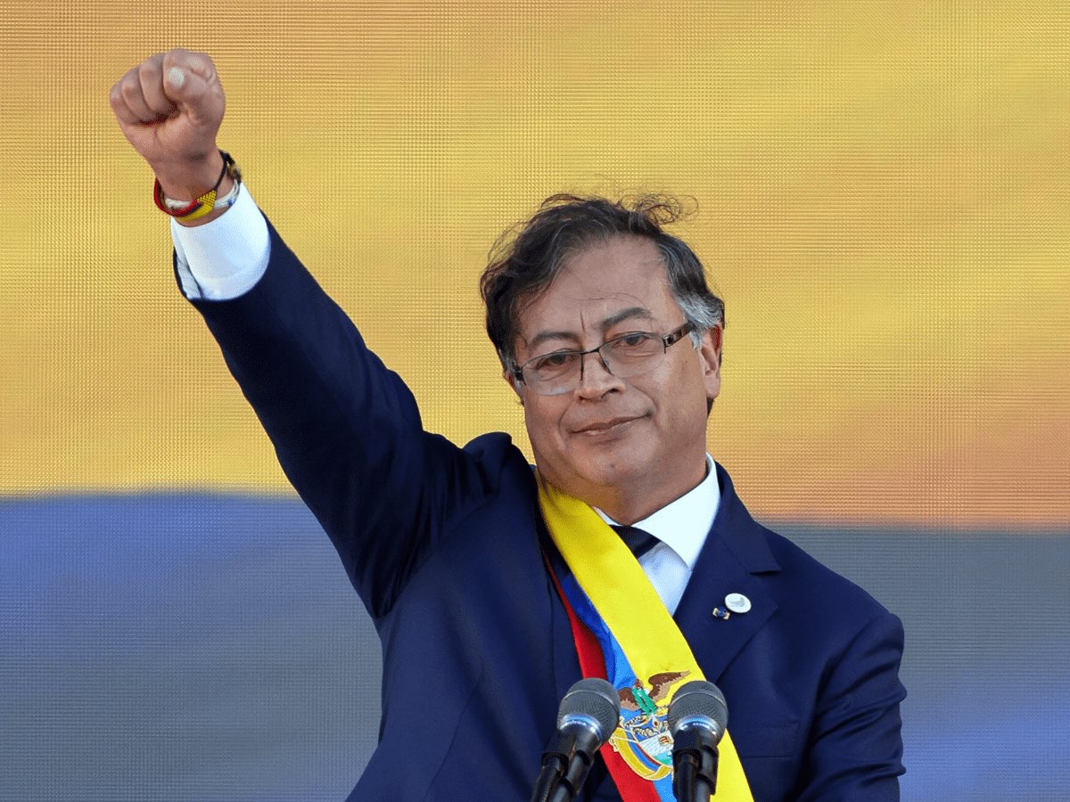 andresmania's tweet photo. Hoy se cumplen 11 meses de Gustavo Petro como presidente de Colombia 🇨🇴. El 22,9% de su mandato de 4 años.

Abro hilo con sus logros más importantes en reducir la pobreza, la desigualdad y mejorar el futuro económico y bienestar social de los colombianos 

(1) Hilo 🧵 : https://t.co/vqFYMJlvek