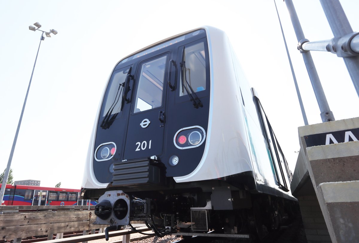 MayorofLondon's tweet photo. I’m delighted that the DLR is getting 11 new state-of-the-art trains. New features include:

📢 Audio and visual travel updates
🆒 Air conditioning
⚡️ Mobile device charging points

These will provide Londoners with more frequent, reliable and comfortable journeys from 2024. https://t.co/lWVP3gvX4F