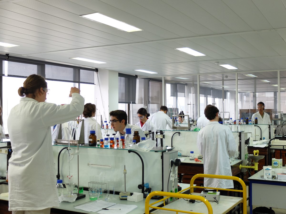 Sciences_Ecole's tweet photo. Derniers préparatifs pour la délégation française aux @IChO2023. Au programme, un stage intensif @Chimie__ENS et direction @ETH Zürich ! Bonne chance à eux !
@Casden_BP @MAIF  @ENCPB @ENS_ULM @Obs_Paris @CercleFSER @Maison_Chimie @reseauSCF #NUVISAN @anneszymczak @Aurelien_gm https://t.co/FwQ2fWpsOp