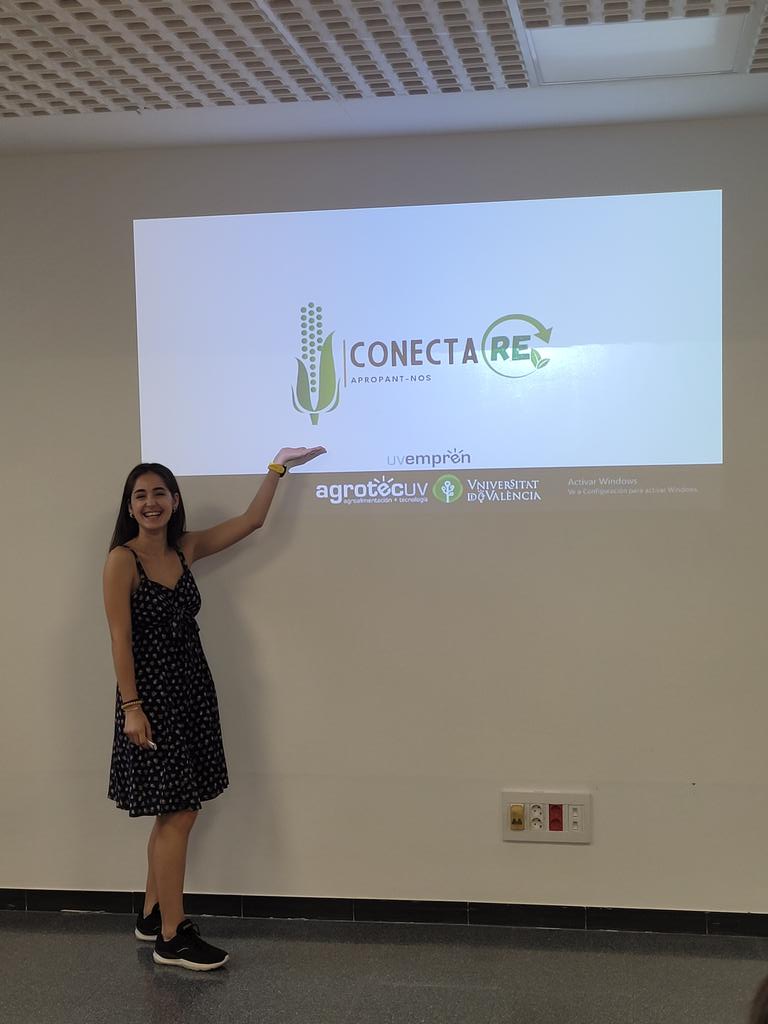 UVempren_'s tweet photo. @agrotecuv @GVAinnova @CucareD #EsdevenimentsUVemprén |  👩‍🎓🧑‍🎓🍉🥦 L'Escola d'Innovació @agrotecuv #Innova que impulsen #UV i la @GVAinnova continuem la sessió d'avaluació dels projectes d'innovació amb #ConectaRE un market place per a fomentar l'economia circular https://t.co/2Uoz2yC2hd