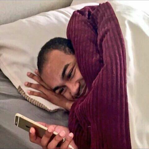 yo en twitter a las 2am: