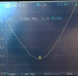 Bonito_RadioCom's tweet photo. One of our En Fed workshop participants sent me the photos of his End Fed. He built the it at the workshop, in 1:64, for the bands 10-160m. The End Fed achieves excellent results. Thanks Holger (DB3HF) for the photos.
#endfedantenna #endfedhalfwave #endfed #efhwantenna #efhw https://t.co/rdVbMsnLTW