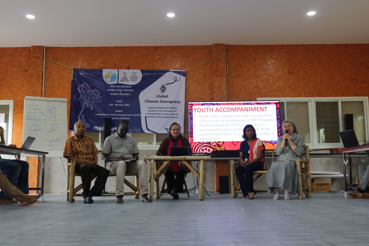 PaxRomanaIMCS's tweet photo. [EN] Day 4-We continued with partnership building for Climate change action/advocacy on how to access funds and support for #ClimateChange and reviewed the Greta climate advocacy movie. We also shared a prayer with the Taizé Brothers. #IMCSPaxRomana #IMCSWA2023 #SDG13 #LaudatoSi' https://t.co/6ZNLNcmqu9