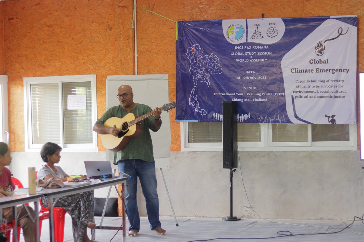 PaxRomanaIMCS's tweet photo. [EN] Day 4-We continued with partnership building for Climate change action/advocacy on how to access funds and support for #ClimateChange and reviewed the Greta climate advocacy movie. We also shared a prayer with the Taizé Brothers. #IMCSPaxRomana #IMCSWA2023 #SDG13 #LaudatoSi' https://t.co/6ZNLNcmqu9