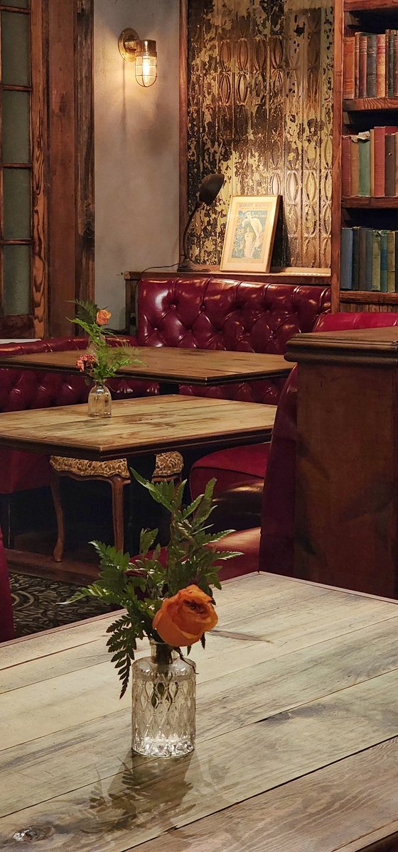 "The world is a book, and those who do not travel read only one page." - Saint Augustine
#milkandroses #greenpoint #brooklyn