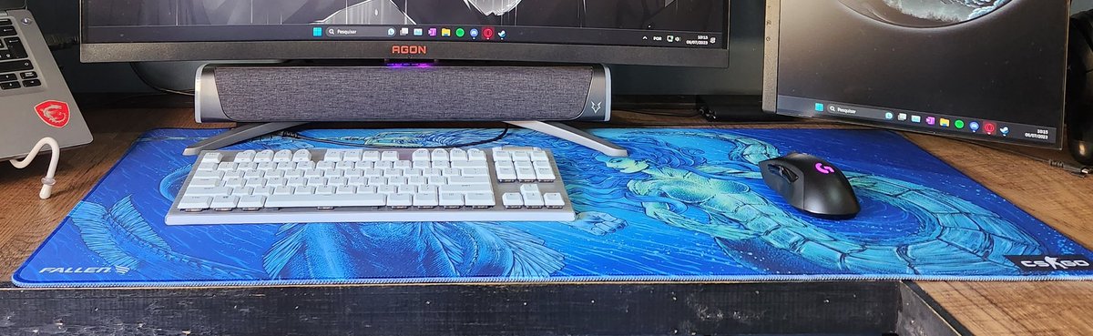 ch4veLoL's tweet photo. @fallenstore @caiomazarini @FalleNCS @caiomazarini ele full ma mesa fica assim mano: mtttttt espaçoso. Bom de mais https://t.co/dt38ksqL5M