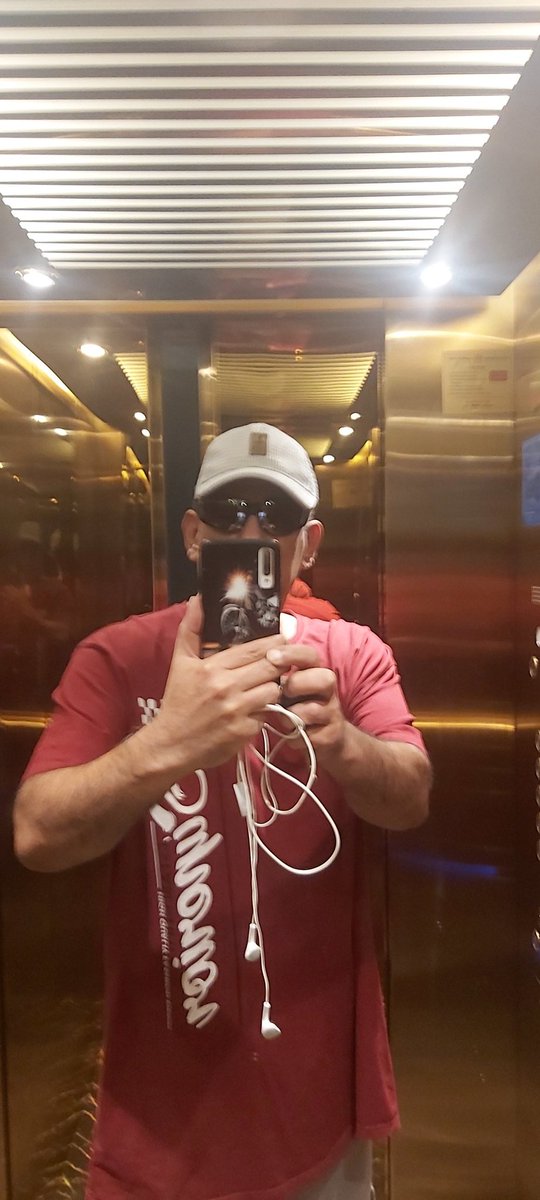 صباحكم خير وبركه صباح للنفوس الطيبه والقلوب الطاهره صباح المسلمين اهل الجنه وأمة محمد عليه الصلاة والسلام صباح النقاء للجميع دون استثناء اخوكم👇

الاسطوره بوسالم🙋‍♂️⚘