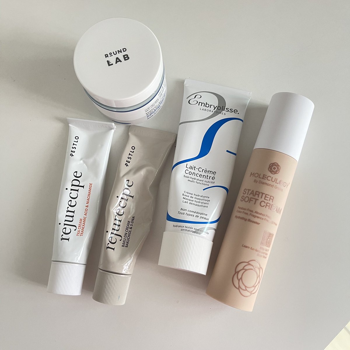 AoffyMyname's tweet photo. Moisturizer🫧✨ที่ล็อคความชุ่มชื้นให้ผิวดี ทาได้ทุกวันชิวๆ ตัวเดียวจบ และเหมาะกับทุกปัญหาผิวด้วย

บำรุงได้ทั้งเช้า/เย็น🌤️🌛แบบไม่ซับซ้อน ไม่ทำให้หน้ามัน ไม่อุดตันเพิ่ม ผิวแพ้ง่ายใช้ได้ รอดทุกตัว https://t.co/w5jNzeX8gG