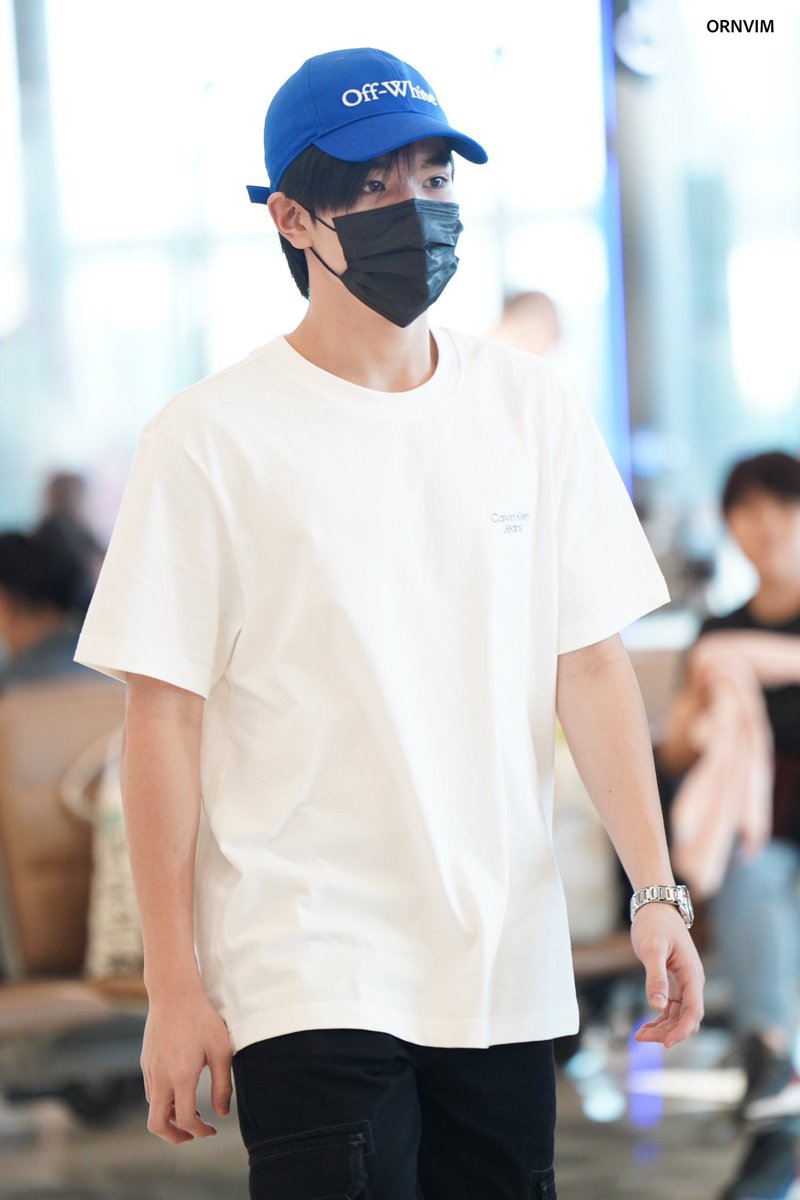 ergoquerencia's tweet photo. we rarely see fourth wearing caps.. but when he does.. god-

#MSPreadyforTP 
#Fourthnattawat #โฟร์ทณัฐวรรธน์ https://t.co/nbU3nLvFbL