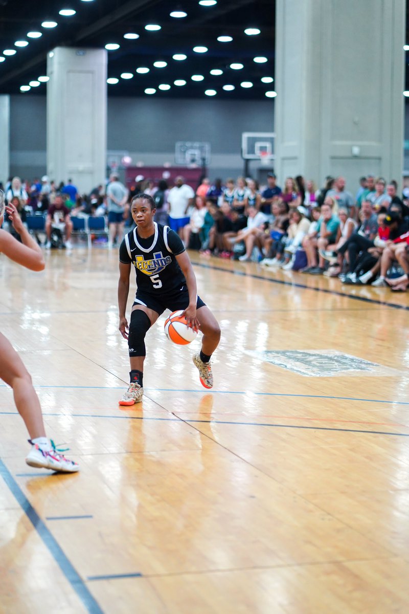 LATE NIGHTS🔵🟡 #BTA 🌹