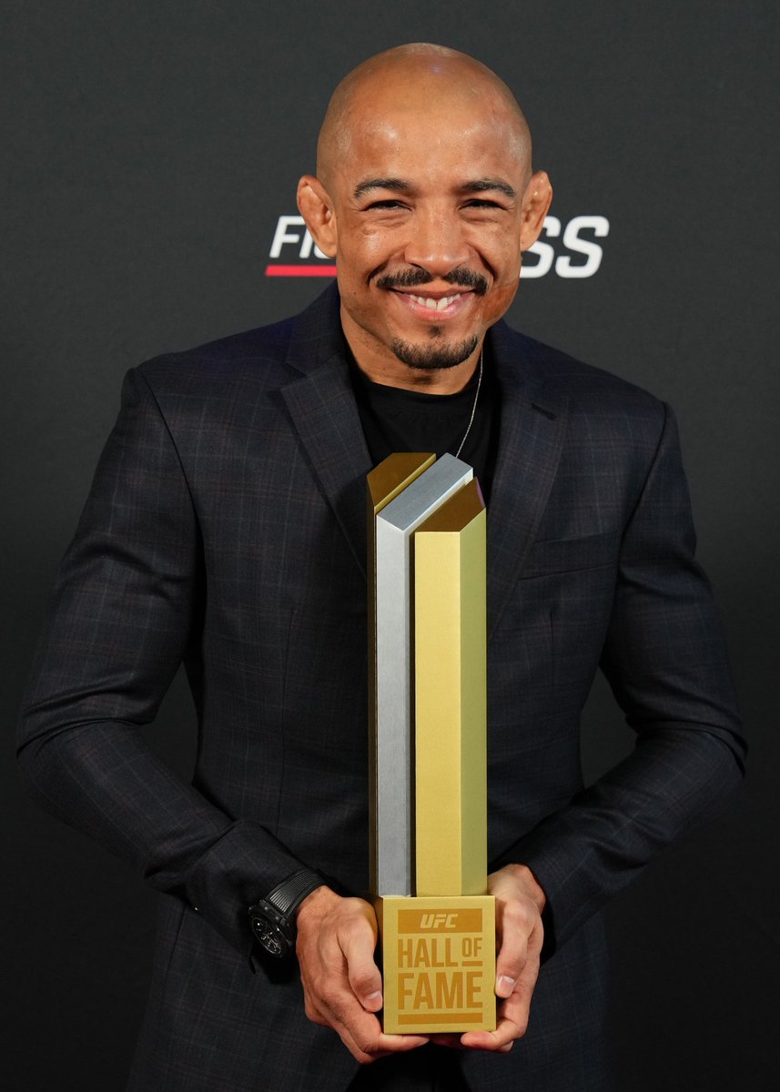 BigMarcel24's tweet photo. José Aldo

The Featherweight GOAT. The King of Rio. Most title defenses in FW history. UFC &amp; WEC champion and UFC Hall of Famer ❤️🇧🇷

Congratz Legend!!

📸 Cooper Neill/Zuffa LLC https://t.co/4TbmDc8GCB