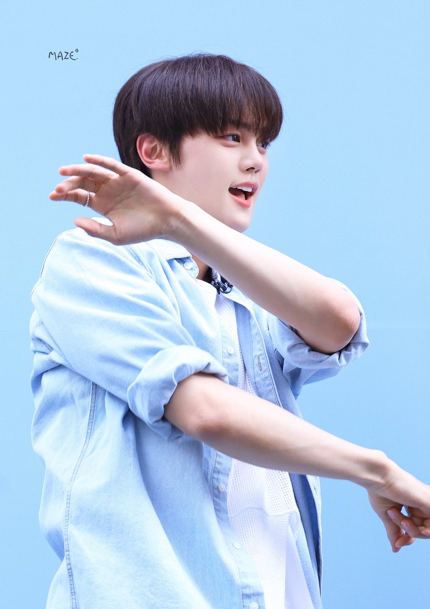 maze0830's tweet photo. 230703 HQ

#김규빈 #KIMGYUVIN #제베원
#제로베이스원 #ZEROBASEONE #ZB1 https://t.co/rtBPDfPmtT