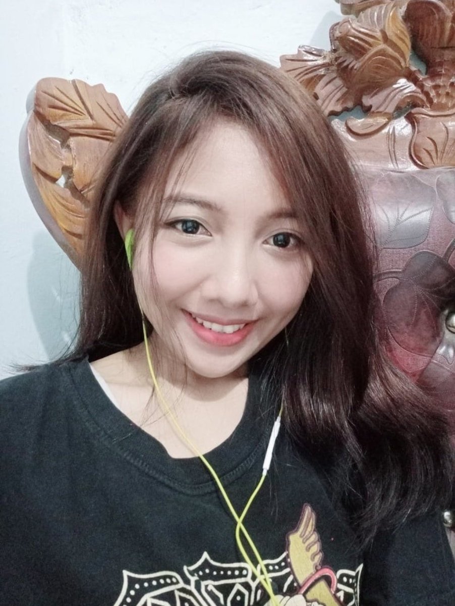 AliaSoaked's tweet photo. Spam my DMs with nut videos with sound, I'll be listening 😌 I love load moaning #dmme #cocktribute #wanktribute #cumtribute #cumtributes #cum https://t.co/ecFEBpX01f