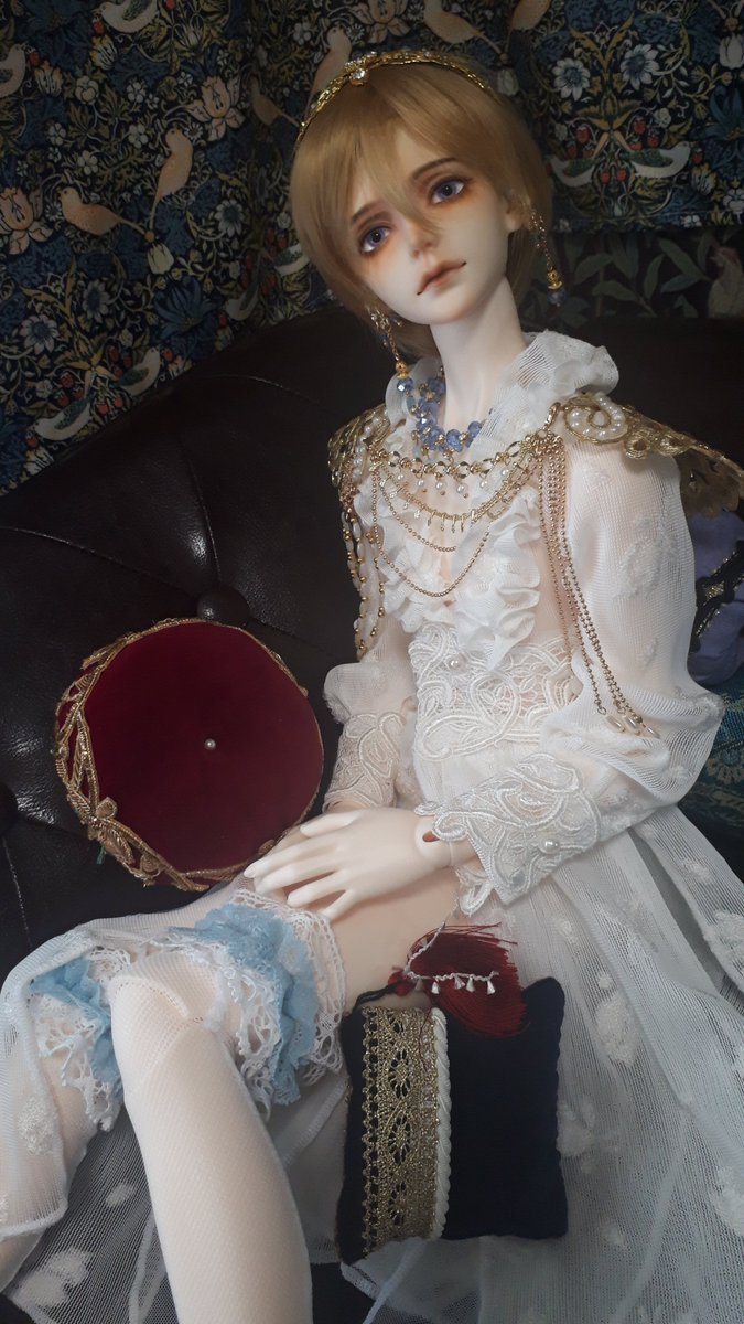 ratibori2's tweet image. i.o.sのVIVACEヘッドが来ました🎵
うちでの名前はRaphael♥️ラフくんと呼ぶ予定です😄
🇮🇹絵画みたいなお顔と思ったのと偏見ですが🇮🇹のイケメンはタレ目のイメージの為😂

この子の為にと決めていたまいたさんのお洋服やっと着せられました！✨

アクセサリーはMiu様@kinamamemozu

#iosdoll
#maitastyle