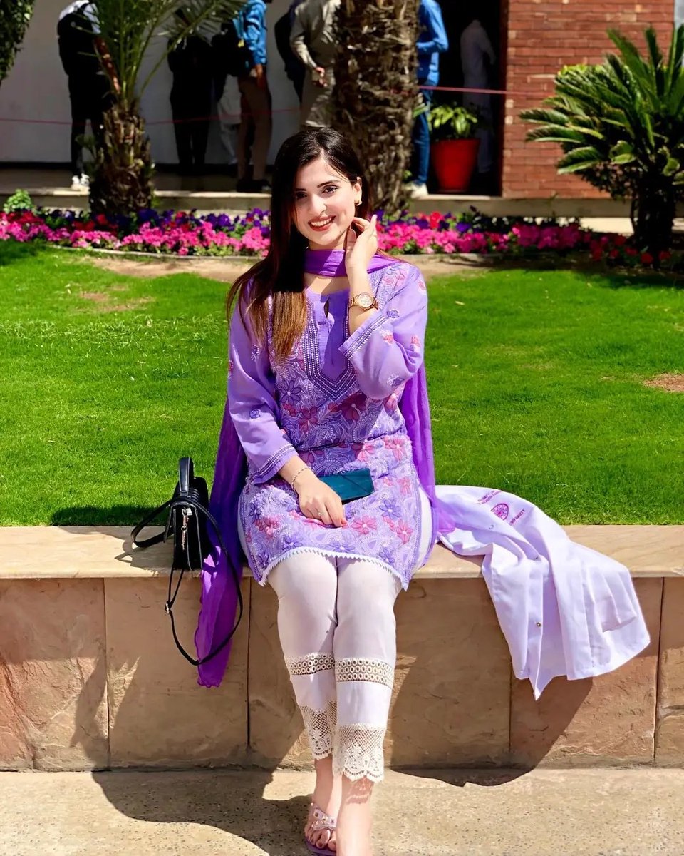 السلام علیکم صبح بخیر زندگی 
جمعہ مبارک