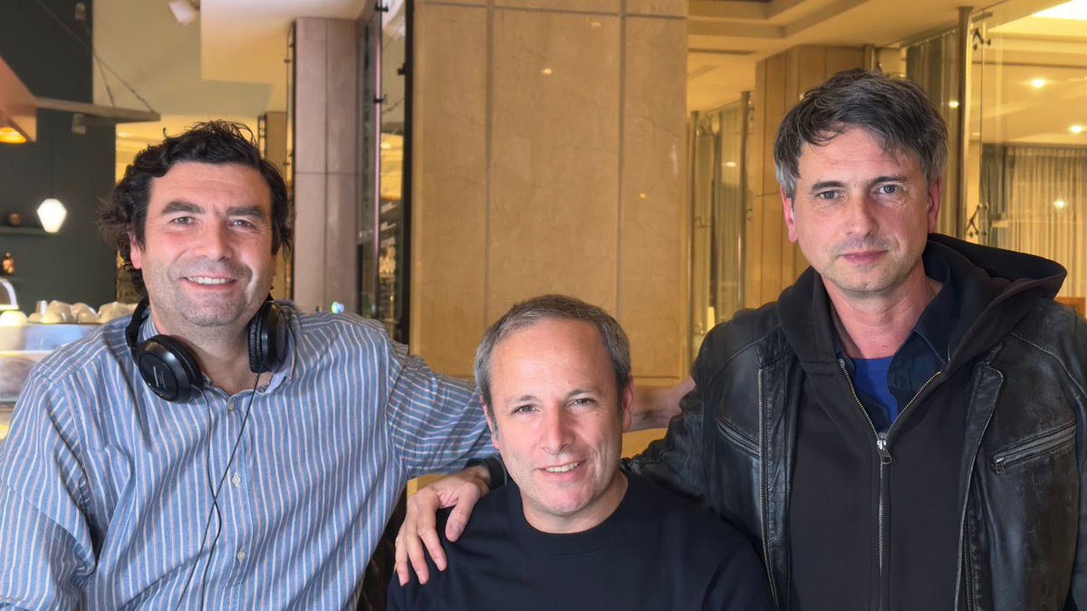 Tan solo un momento 
Capítulo 66 
<a href="/radiolaclave/">Radio La Clave</a> <a href="/acouvecorrea/">Andrés Couve Correa</a> <a href="/chechoapes/">Sergio Arriagada</a> <a href="/SheratonSCL/">Sheraton Santiago</a>