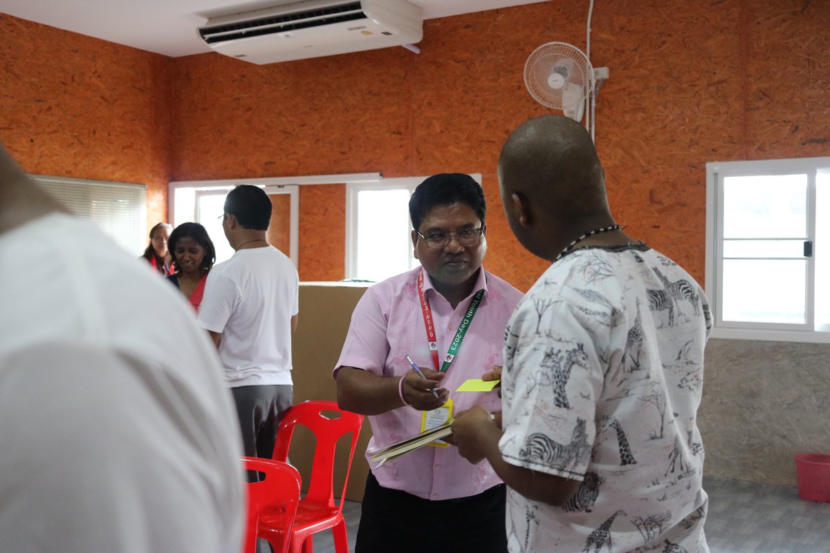 PaxRomanaIMCS's tweet photo. [EN] Day 4 - Our Chaplains, Animators and Elders participating in World Assembly 2023 in-person and online also had a side event on the Mission Youth accompaniment. #ClimateChange #IMCSPaxRomana #IMCSWA2023 #SDG13 #LaudatoSi' https://t.co/QqJhKogTn5