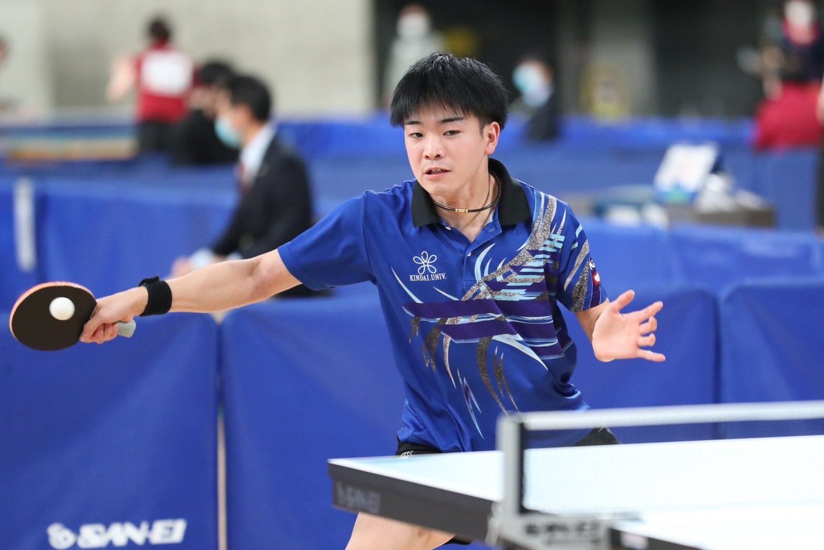 meimon_kdu_ttc's tweet photo. ☆自己紹介☆

名前:山下海大
学年:4回生
出身高校:龍谷大平安高校
戦型:右裏裏攻撃型

大事にしていること、言葉:練習相手と支えてくれてる人達への感謝の気持ち！
アピールポイント:戦術とサーブ力
戦績:
2018年近畿大会ダブルス優勝
2019年近畿総合体育大会シングルス準優勝 https://t.co/5RbG7wxNbm