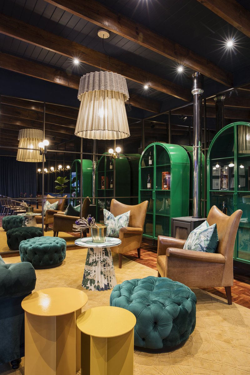 A natural stunner

Our Tutu 2.0 in a natural finish graces Smoke in Tshwane's cosy interior. Also featured in the space is our Flute table. The design of the restaurant was a collaboration between Hoven Design and Design Build Collective.

Image captured by Sarah de Pina