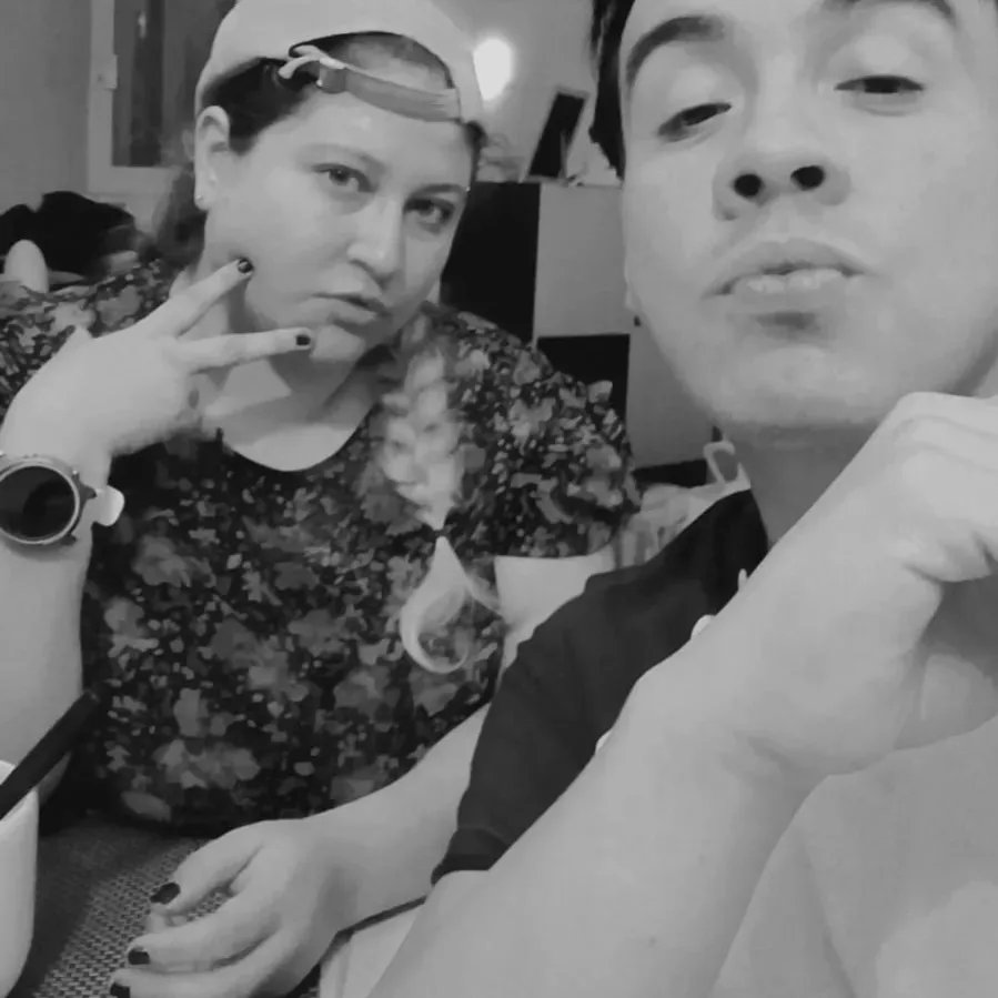 Reals_artwork's tweet image. Día de relax con la mejor compañía 🥹💖 soy afortunada de haberlos conocido ⚡#friends