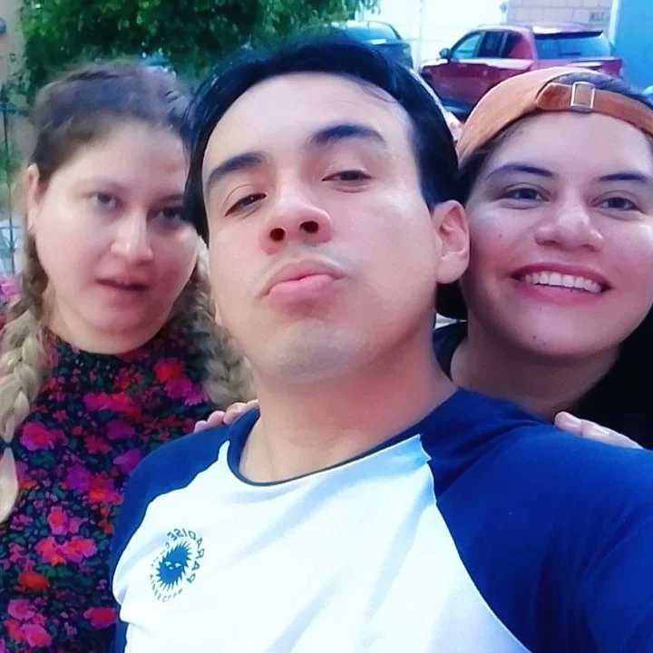 Reals_artwork's tweet image. Día de relax con la mejor compañía 🥹💖 soy afortunada de haberlos conocido ⚡#friends